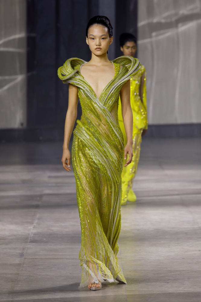 24Fashion TV GAURAV GUPTA COUTURE SS23 LOOK 023 1674936222 jpg